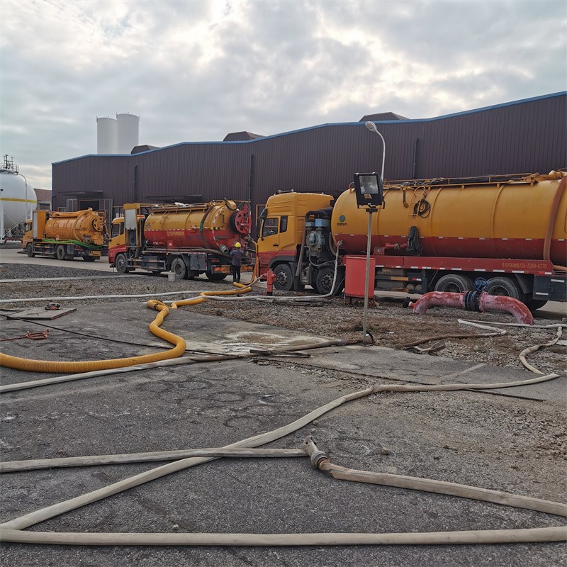 普兰店污水池清理